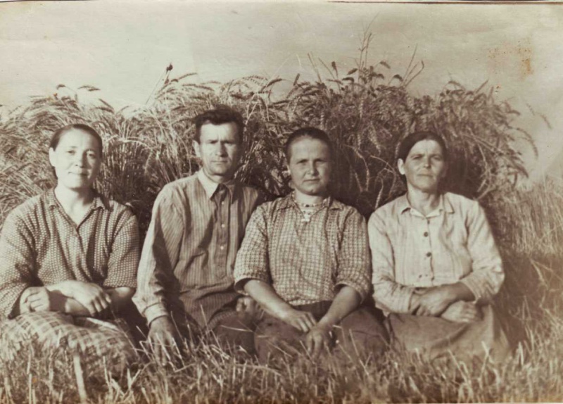 Файл:Колгоспники.jpg